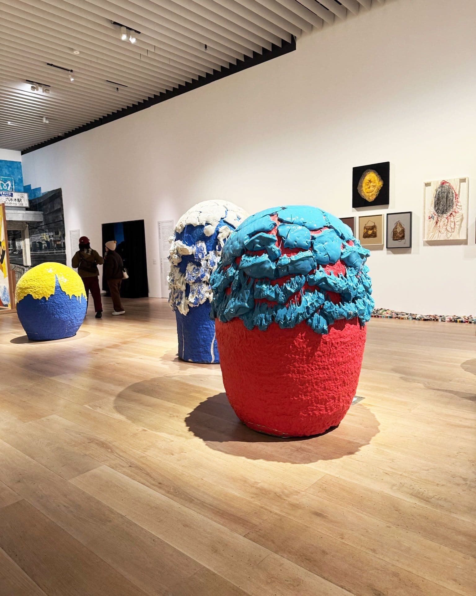 Kuwata Takuro’s large-scale ceramics
